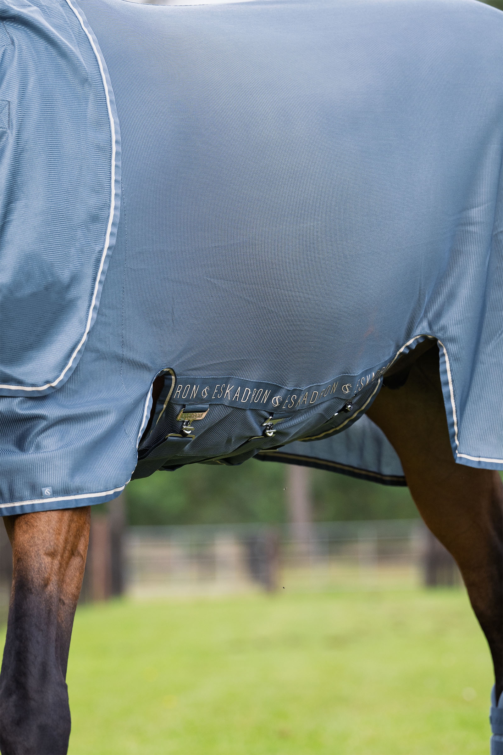 Eskadron Classic Sports SS25 Fly Detach-Neck flugtäcke