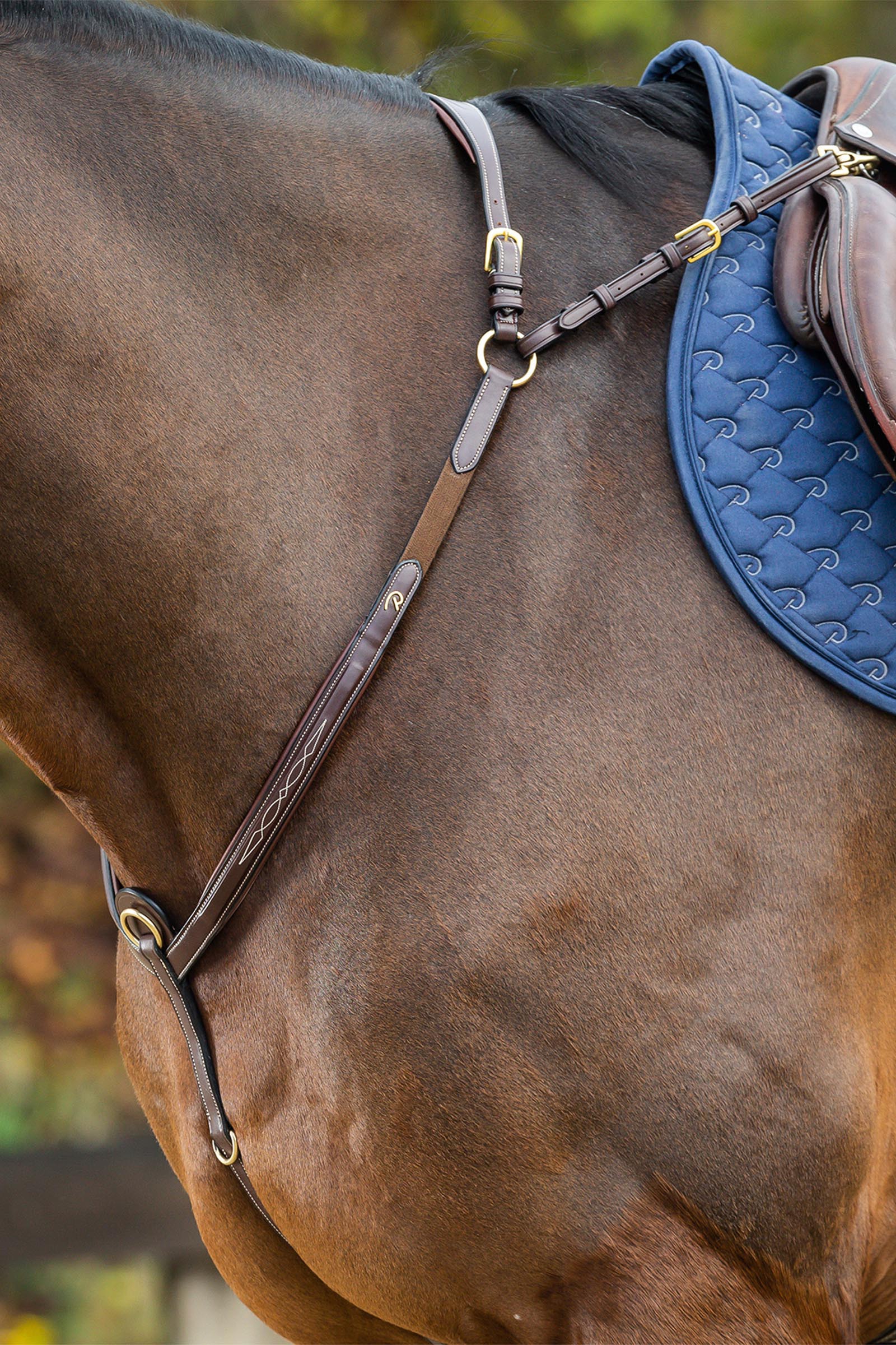 Dy'on D Collection brystplate med bro