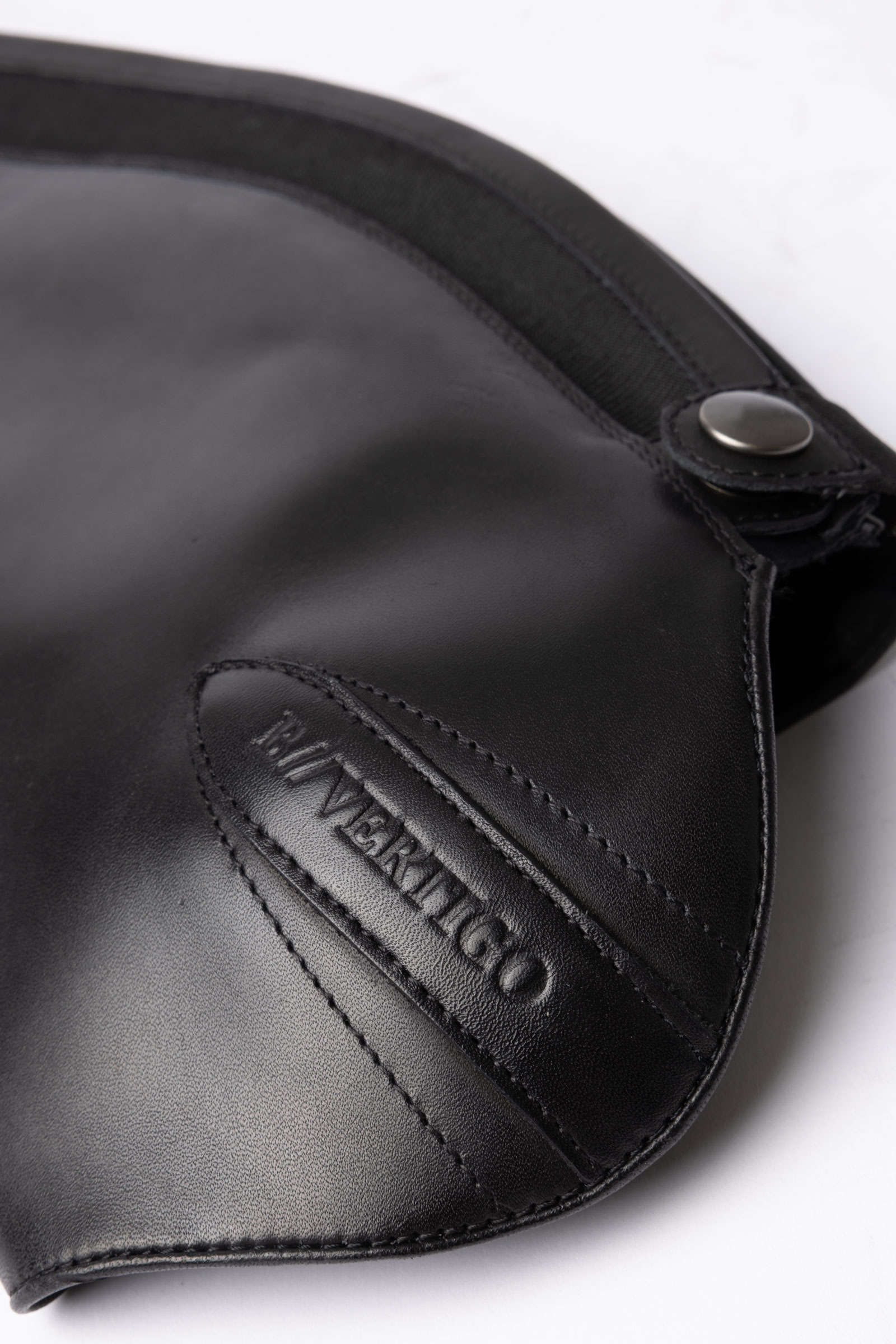 B Vertigo Elegant L&aelig;r Halvchaps