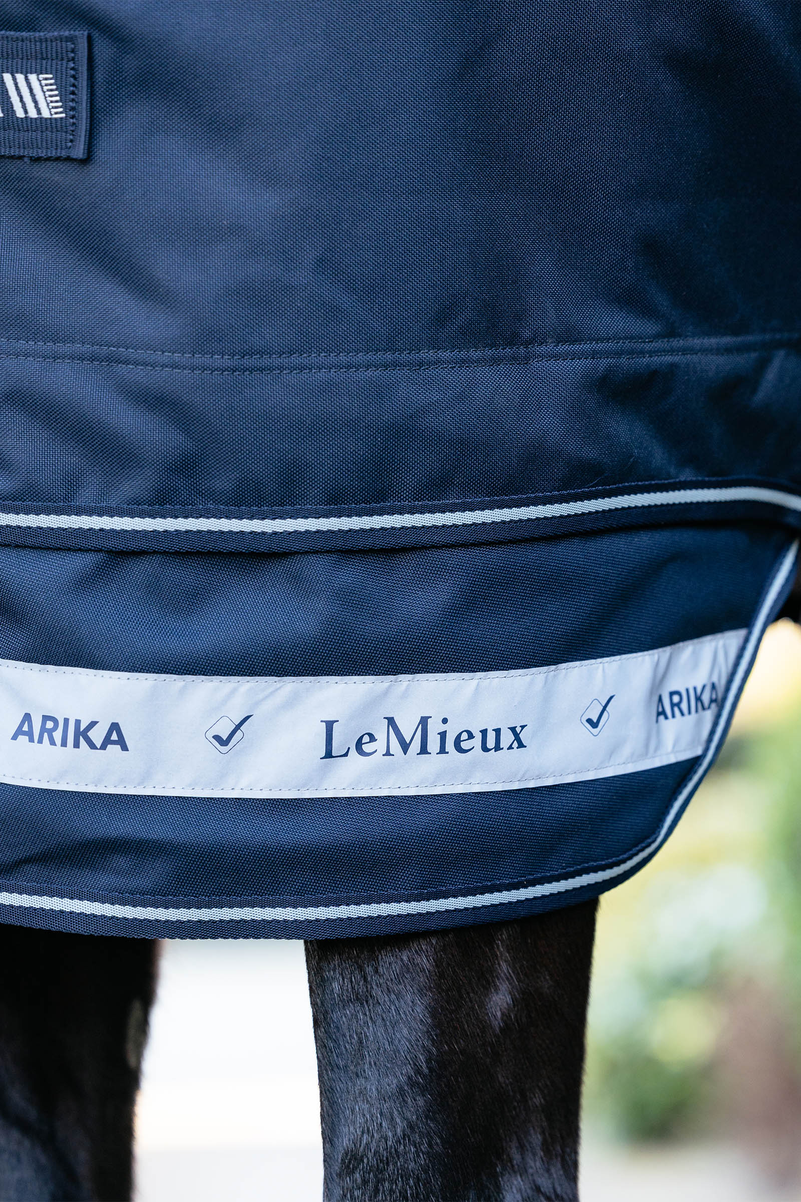 LeMieux Arika Storm-Tek teppe med avtakbar halsteppe, 200 g
