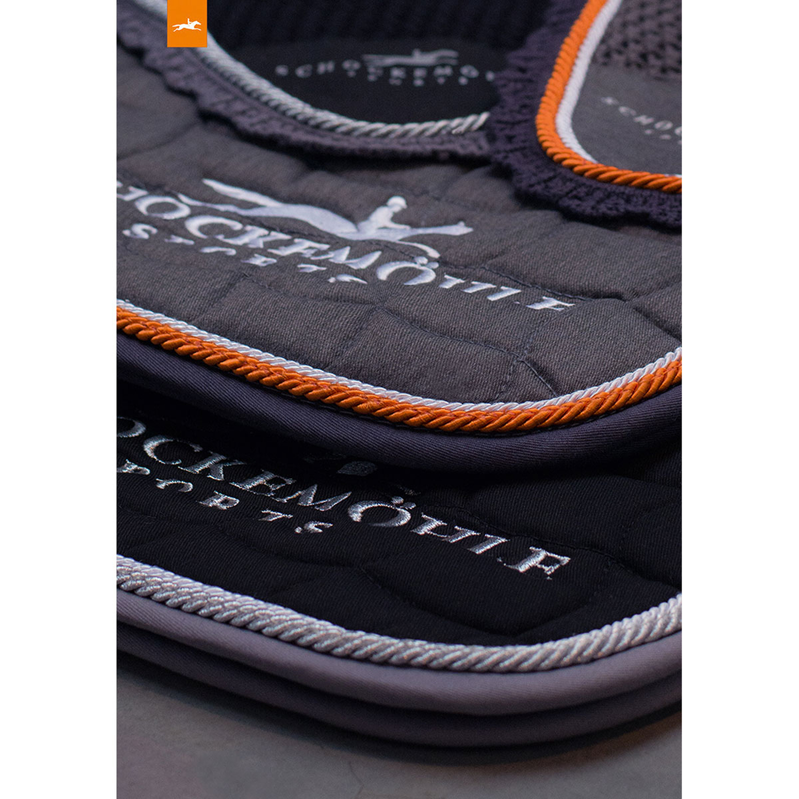 Schockemöhle Sports Dynamite DL, dressursjabrak med logo