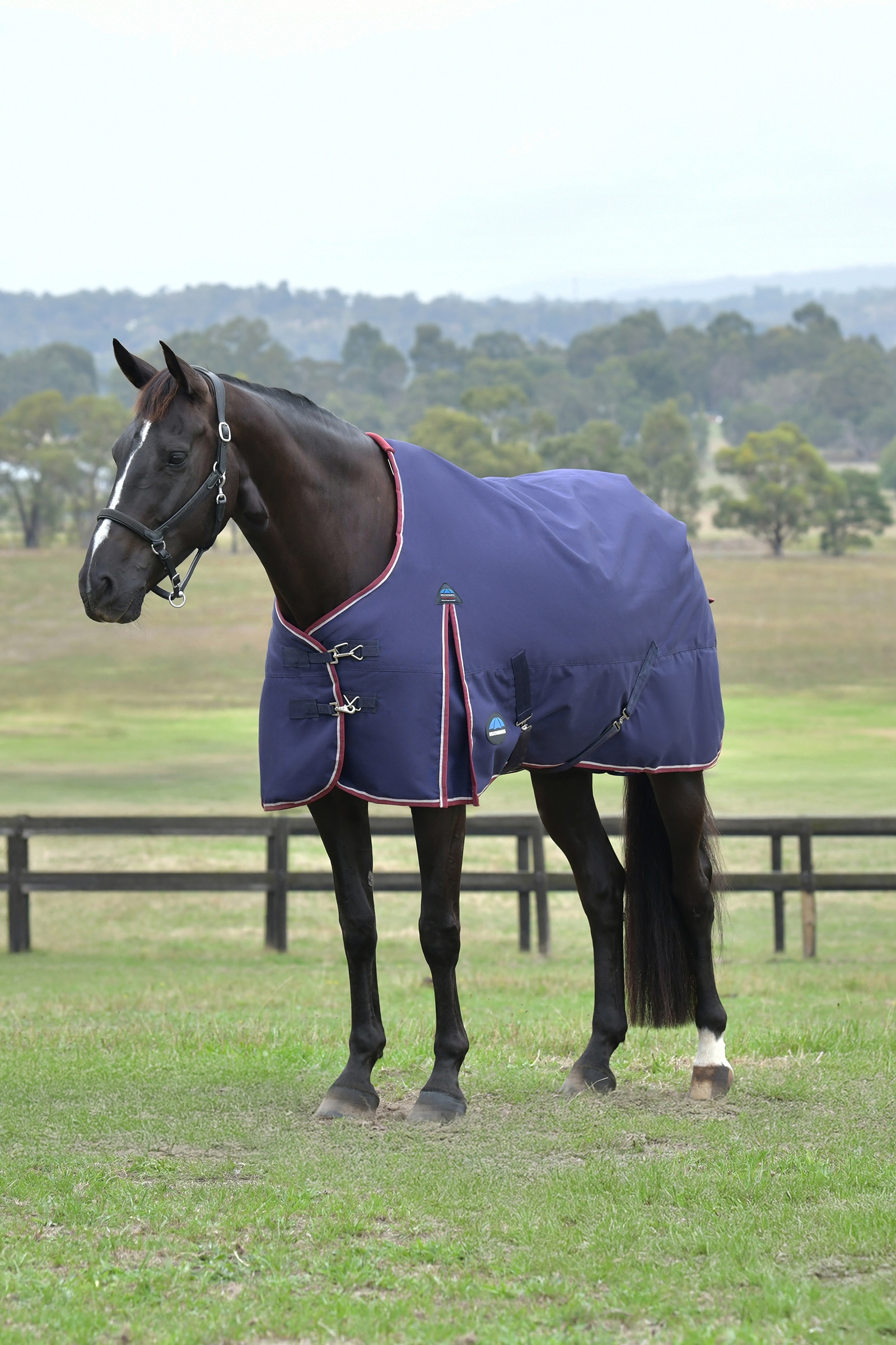 Navy/Burgundy Weatherbeeta ComFiTec Essential Utend&oslash;rsdekken, 0 g  