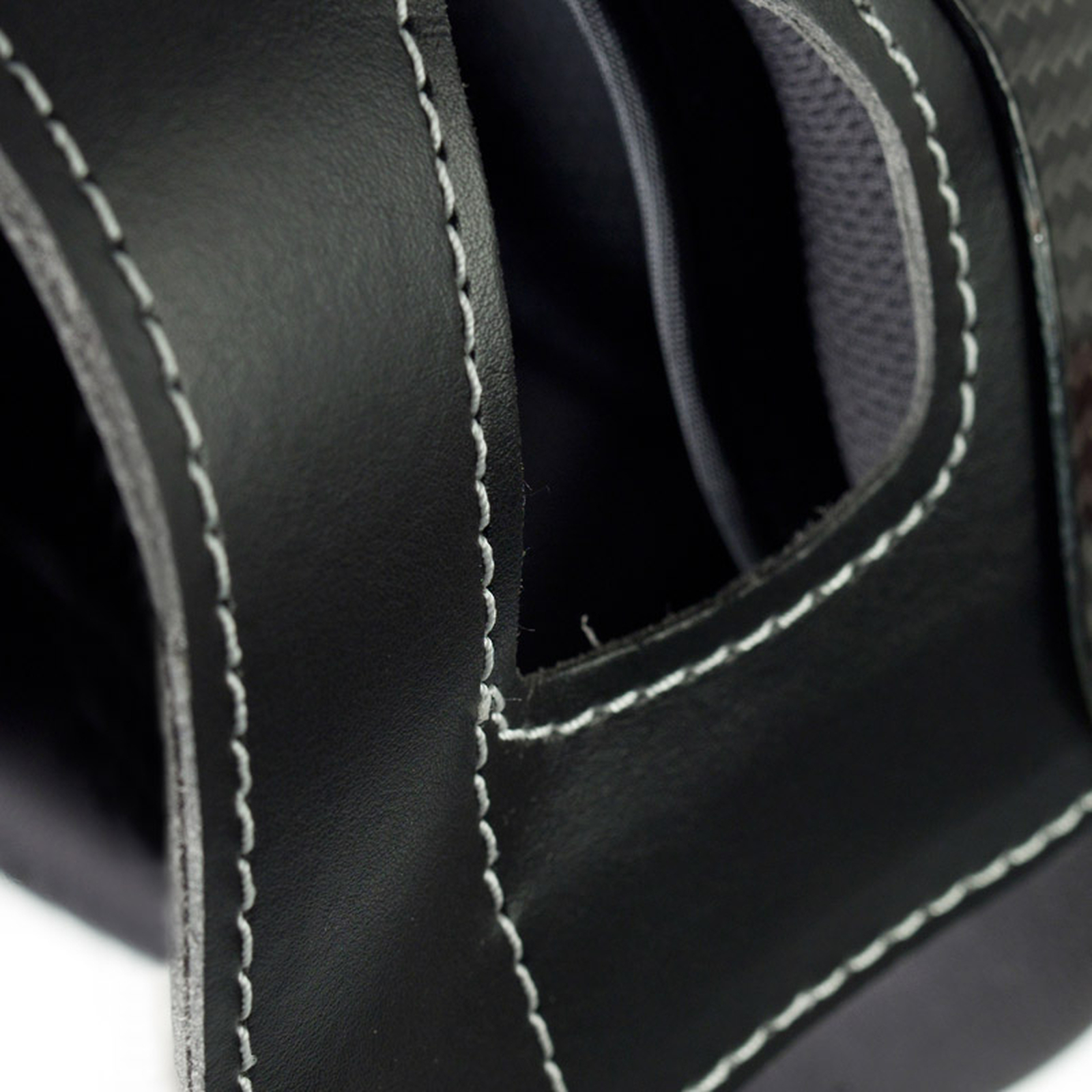 Finntack Elite karbonfiberhjelm