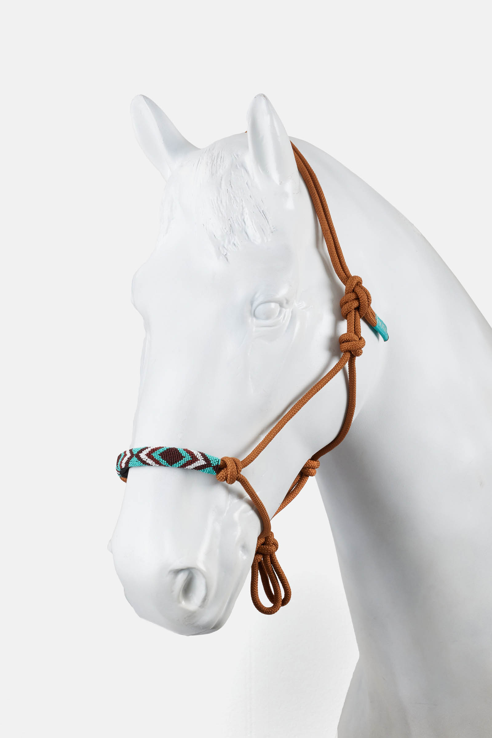 Horze knutegrime med perledekor