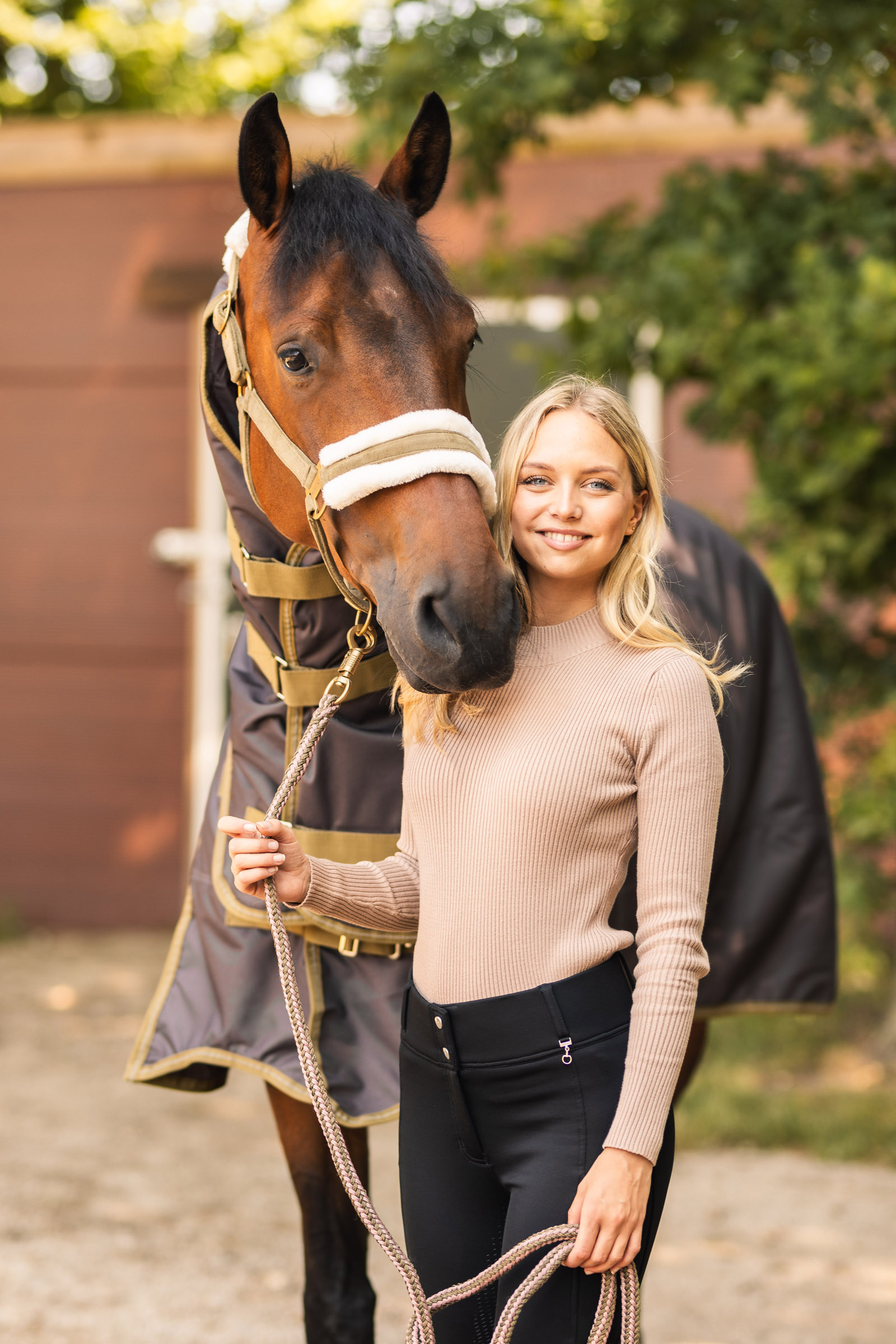 Horze Ava ribbestrikket pullover til dame