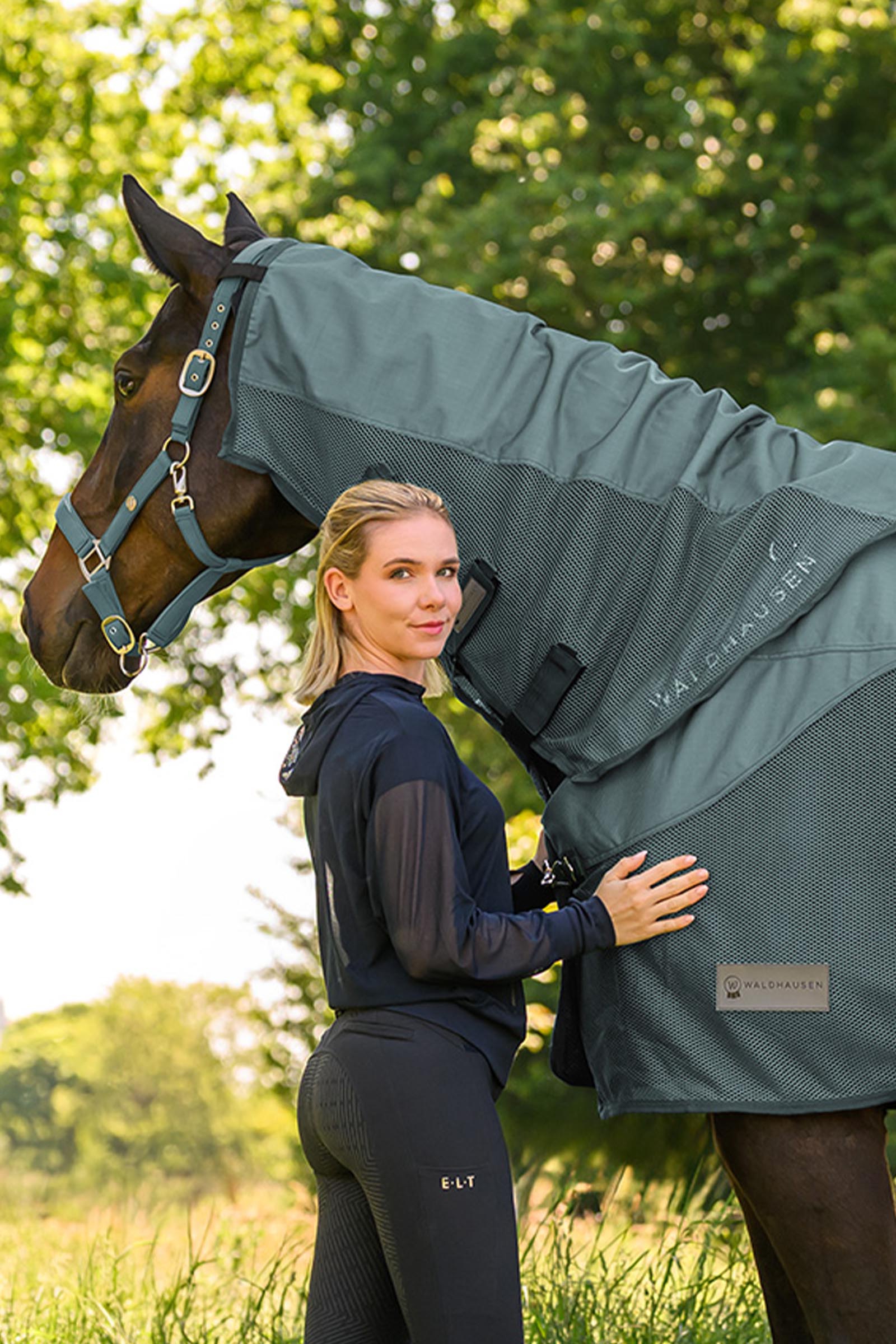 Pine Green Waldhausen Comfort regn- og fluedekken halsdel