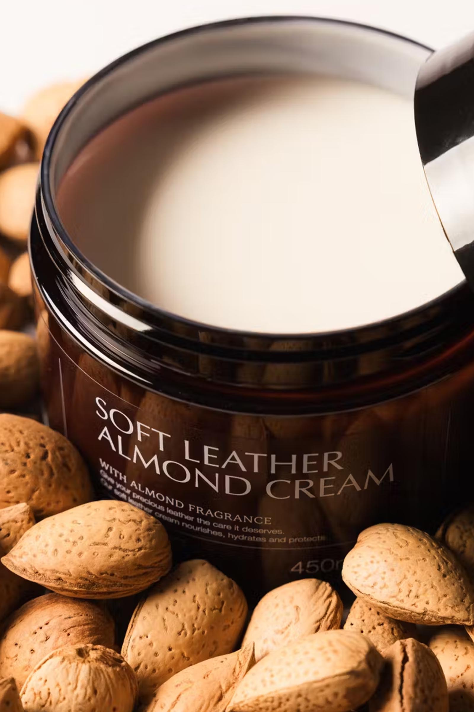 Grooming Deluxe Myk l&aelig;r mandelkrem, 450 ml