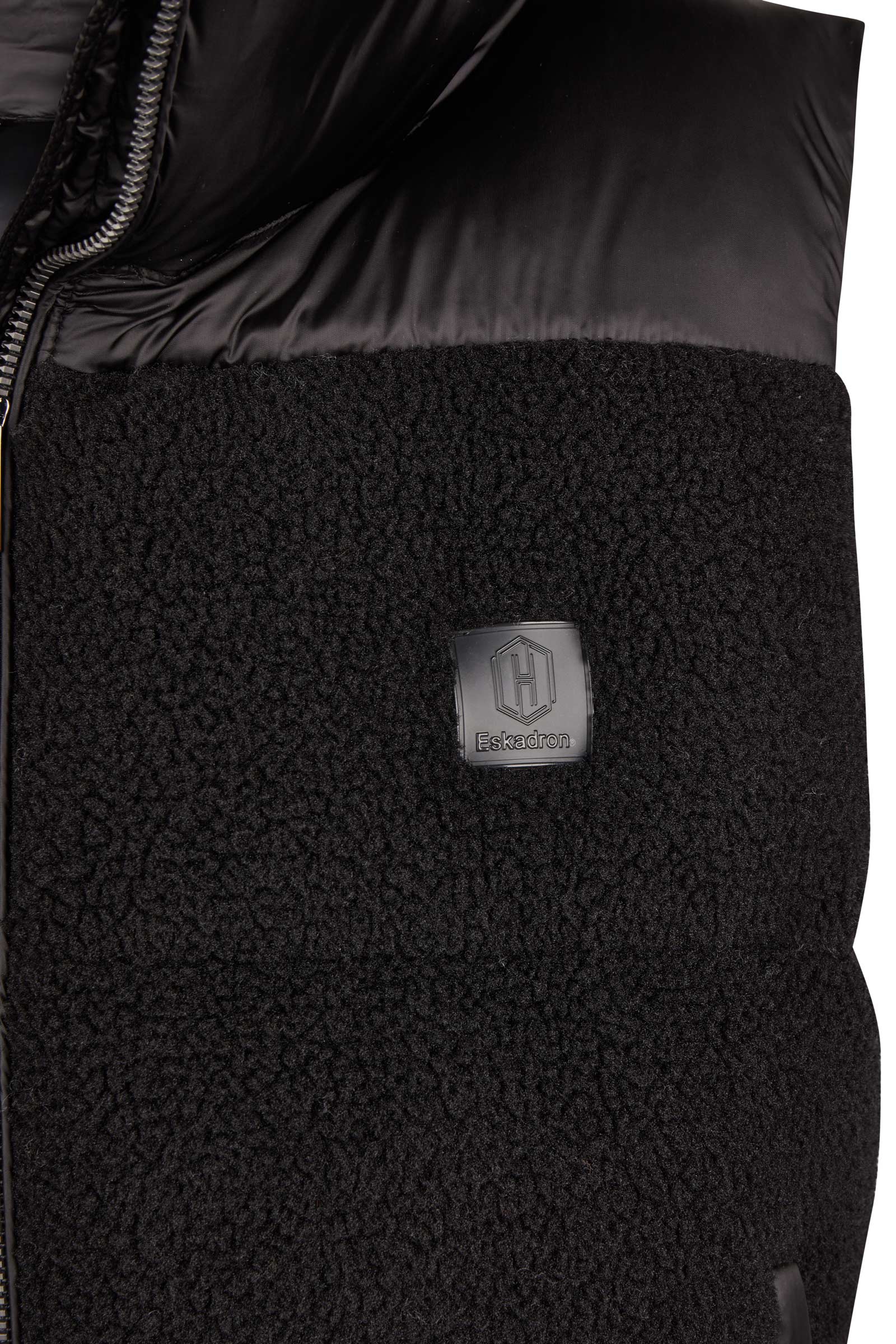 Eskadron Fanatics AW24 Vattert Teddyfleece-vest