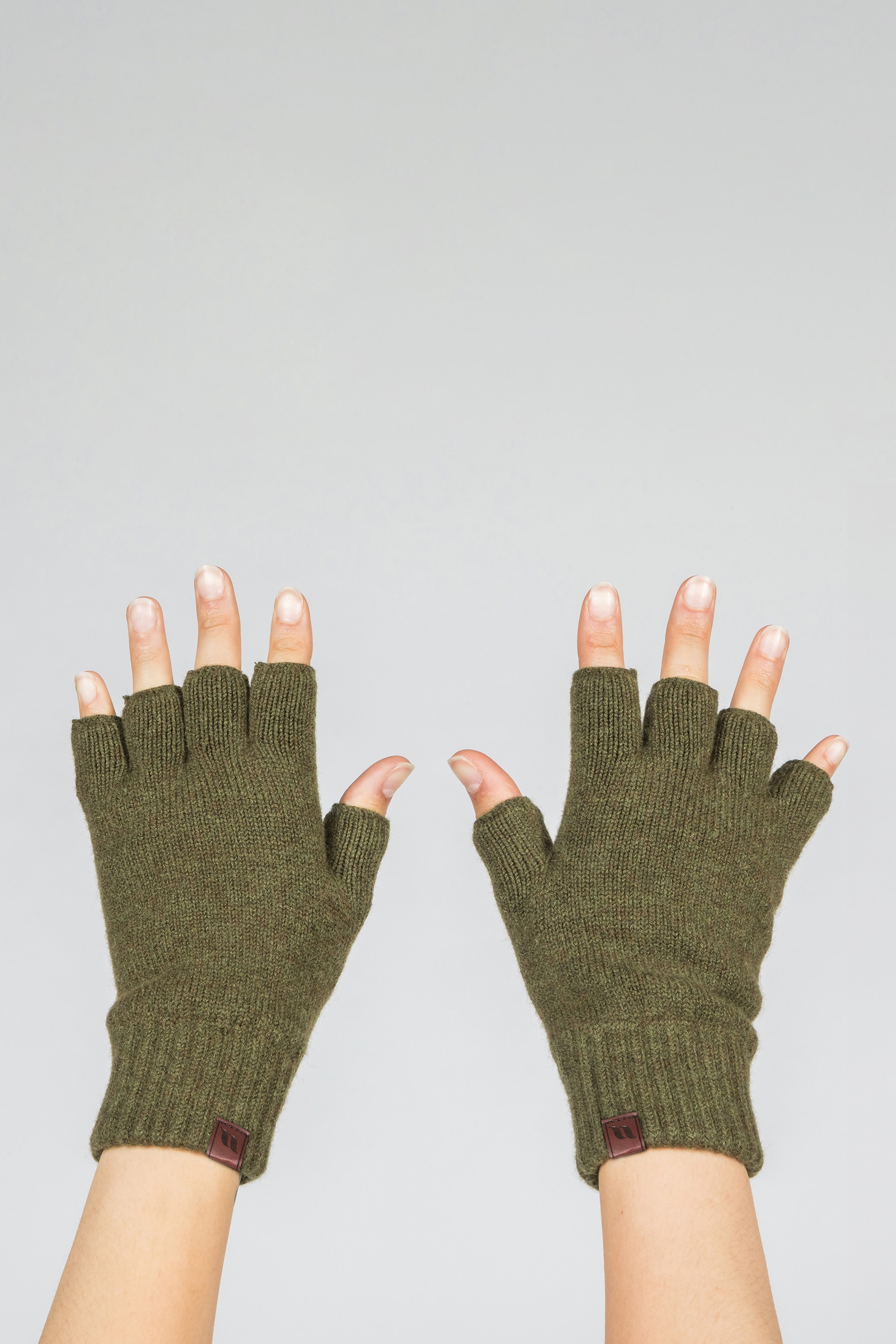 Back on Track Halvfinger Hansker