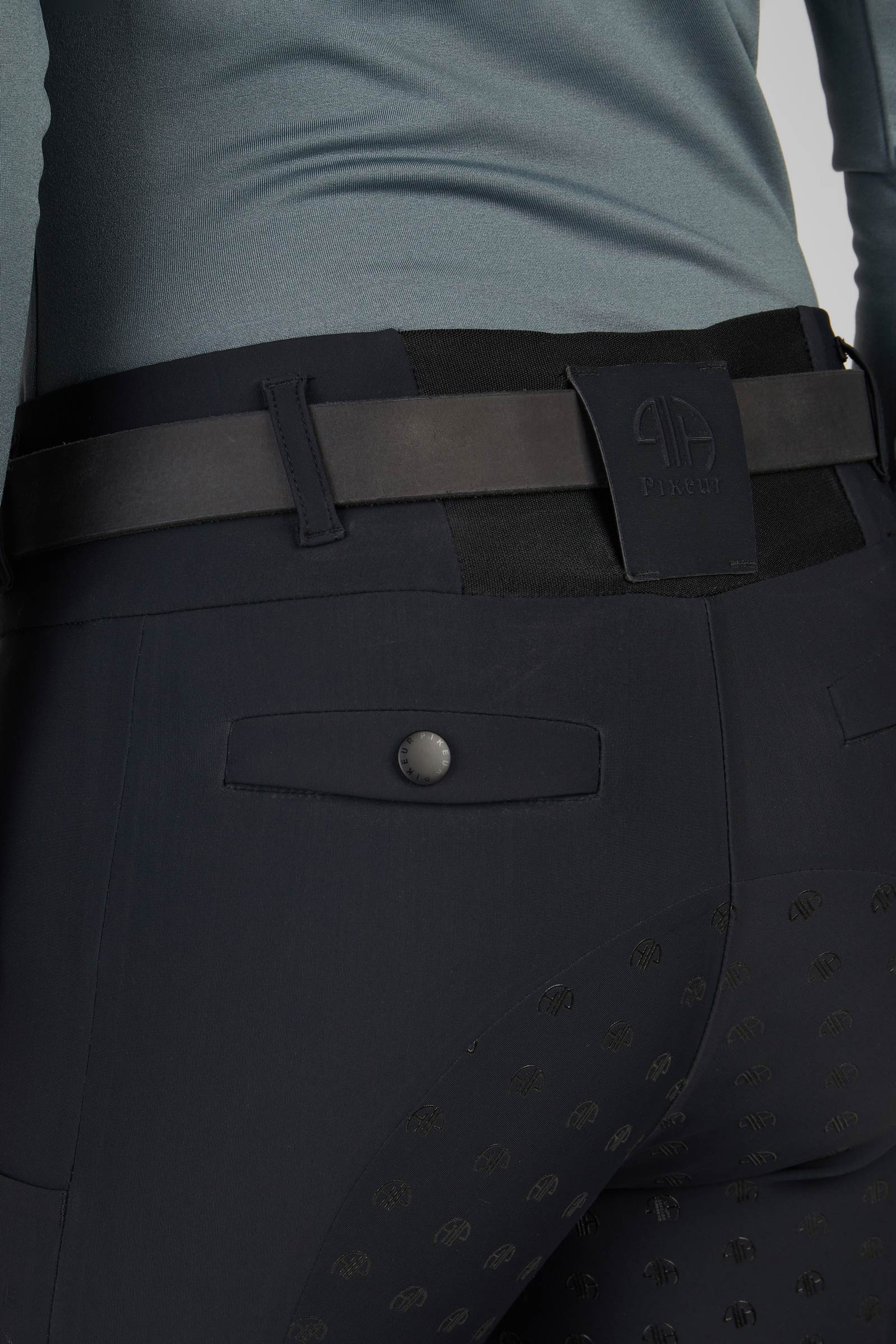 Pikeur Linnett nahtlos heforsterkede ridetights til dame med høyt liv og full seat