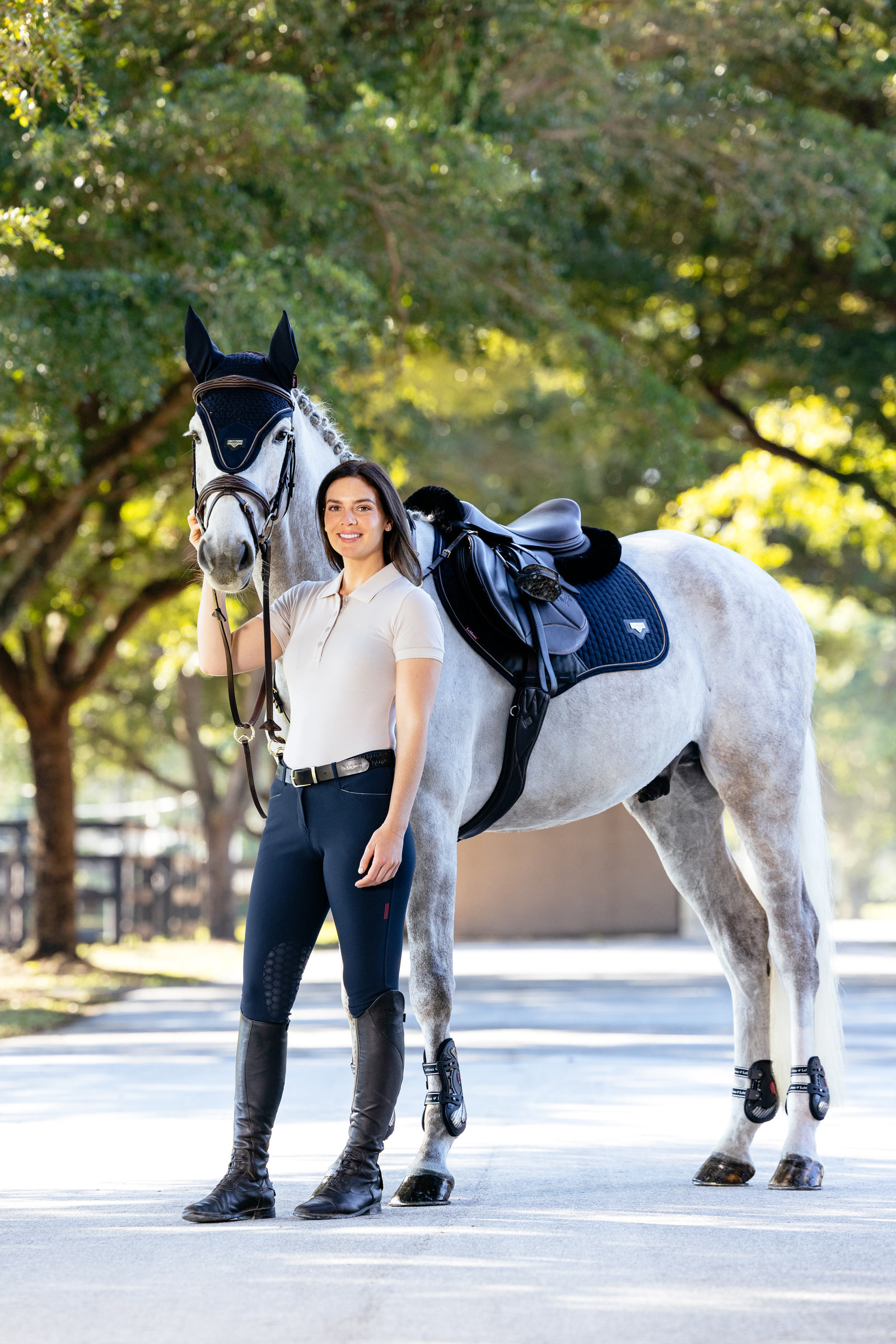 LeMieux Puissance Close Contact sprangsjabrak i imitert semsket materiale