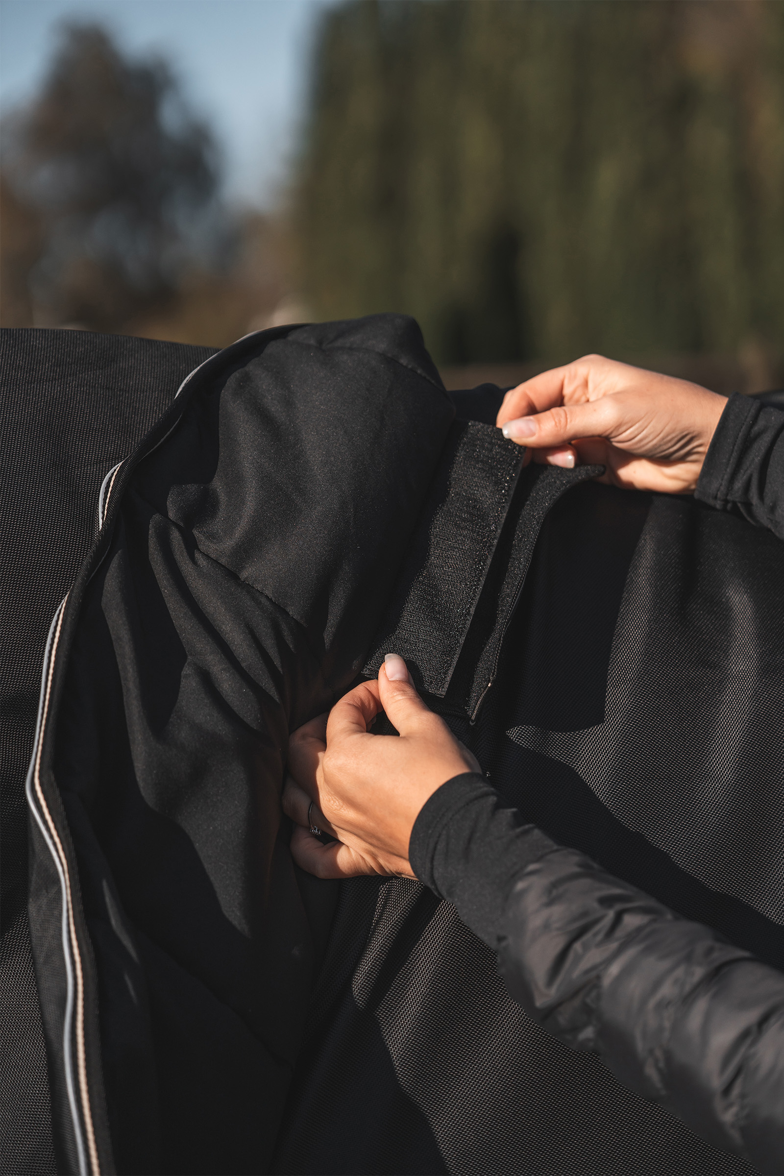 Back on Track Obsidian Utedekken med avtakbart halsstykke, 300g