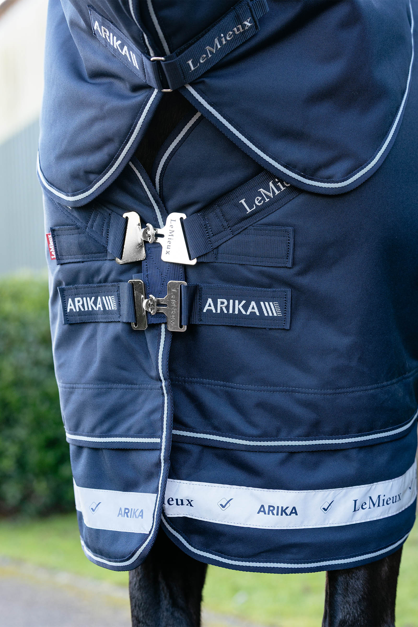 LeMieux Arika Storm-Tek dekken med avtakbar hals, 200 g