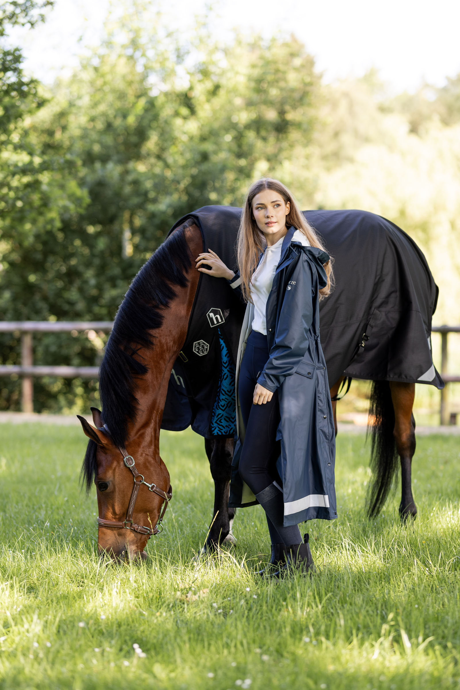 Horze Hazel lang regnjakke med splitt, dame