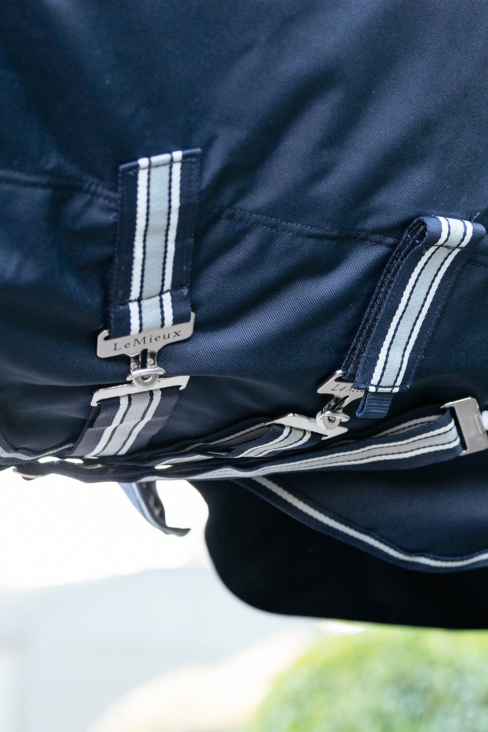 LeMieux Arika Storm-Tek dekken med avtakbar hals, 200 g