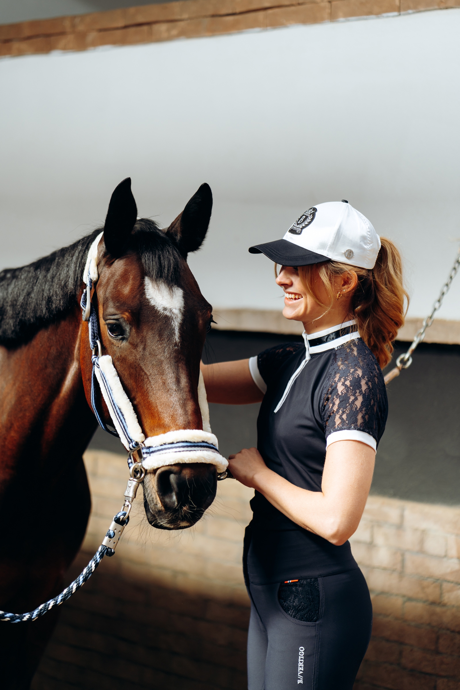 B Vertigo satengcaps