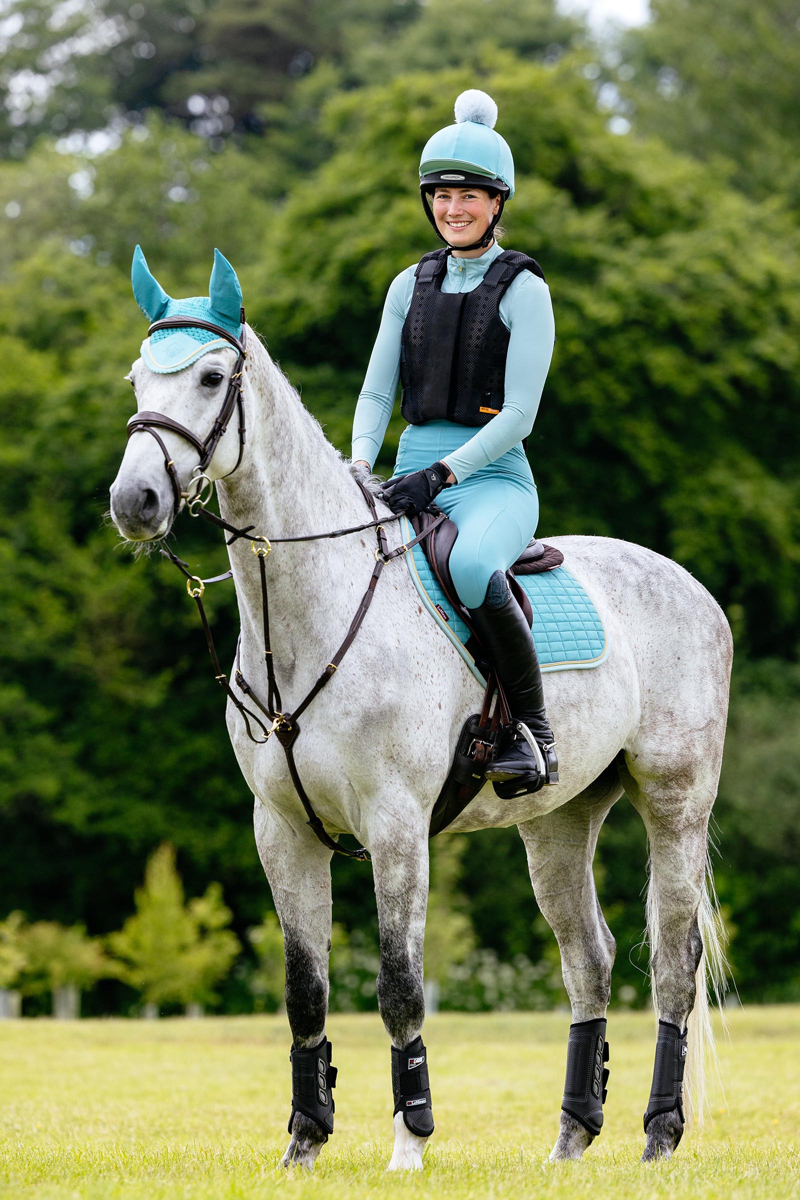 LeMieux Suede Square CC Sprangsjabrak