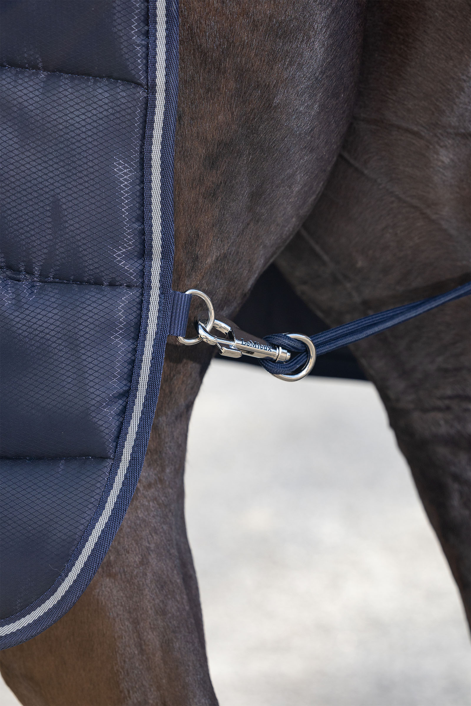 LeMieux Arika Stable-Tek stalldekken, 100 g