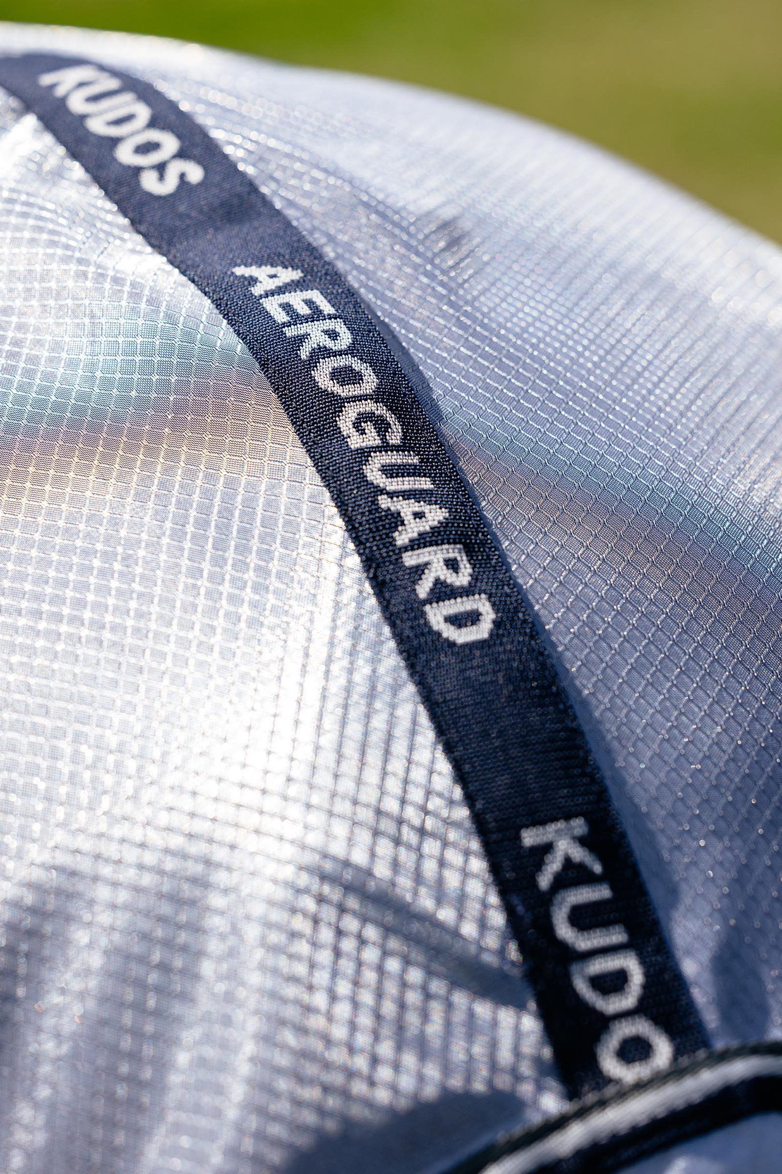 LeMieux Kudos AeroGuard fluedekken med avtakbar hals