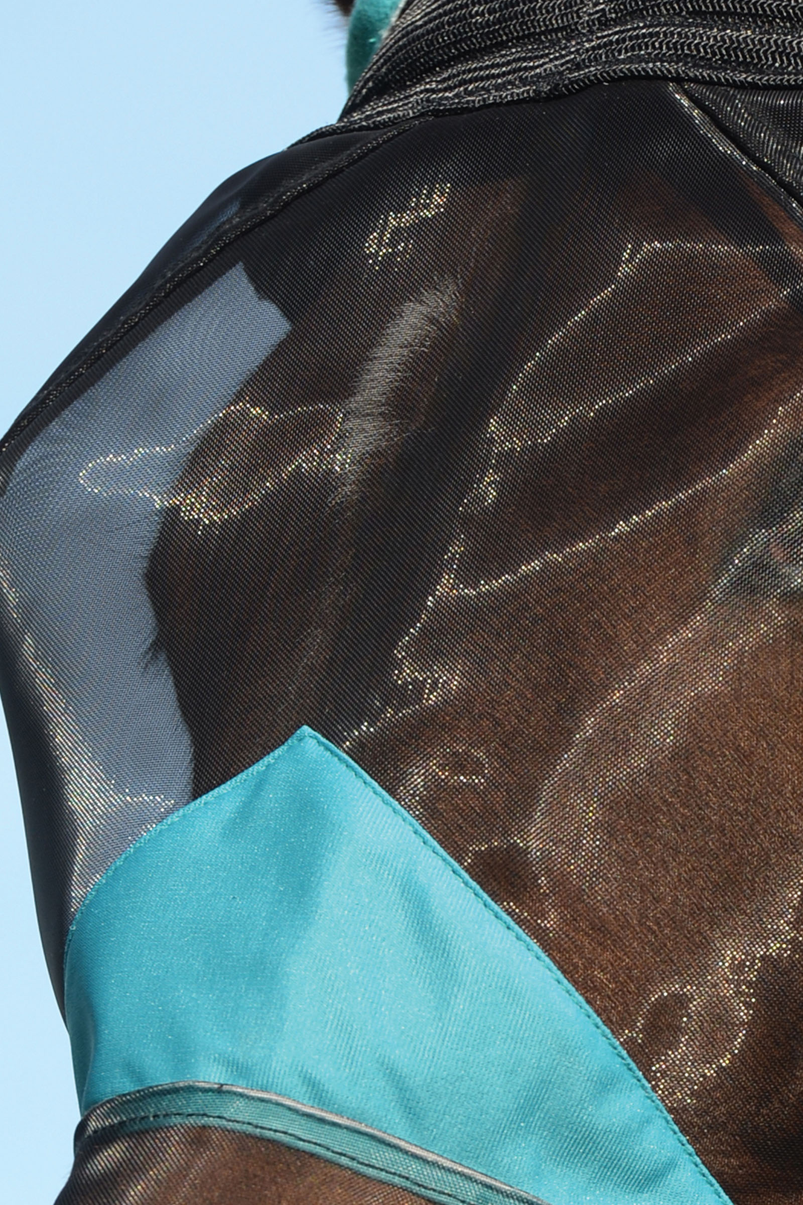 Weatherbeeta Comfitec Deluxe finmasket meshmaske med ører og frynser